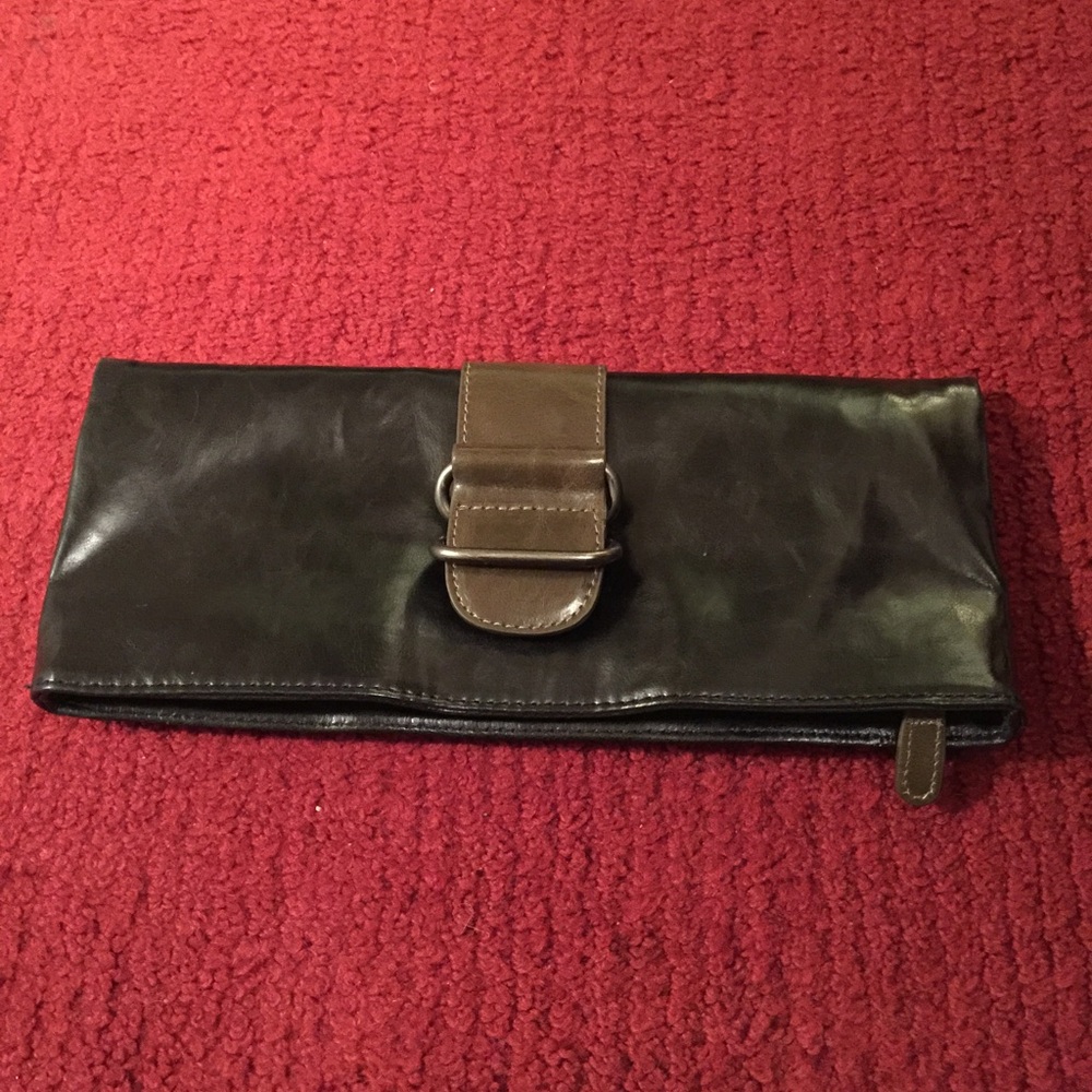 Shiraleah black clutch